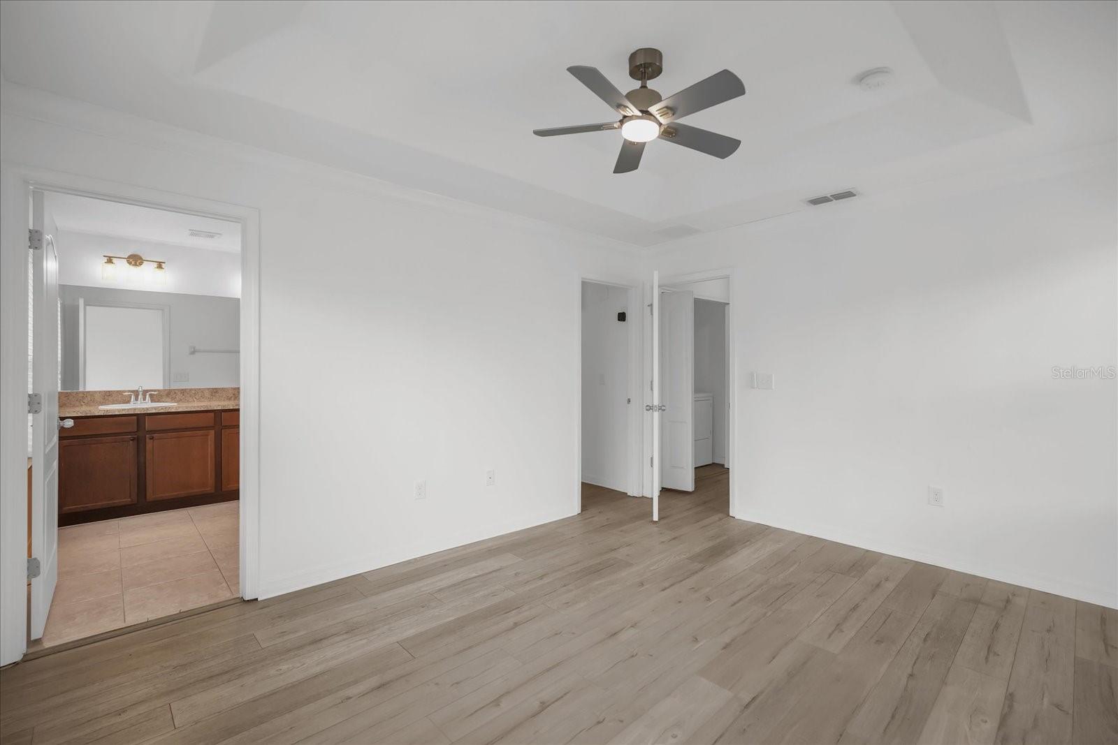 Image 11 of 27 For 10815 Savannah Landing Circle