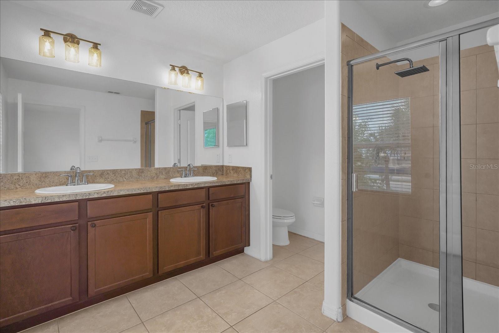 Image 12 of 27 For 10815 Savannah Landing Circle