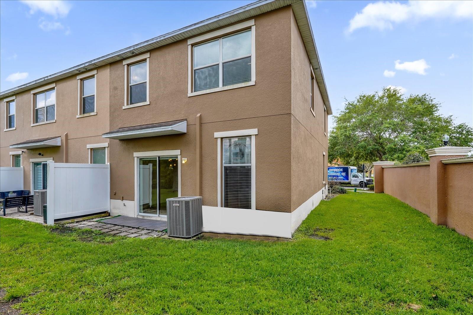 Image 23 of 27 For 10815 Savannah Landing Circle