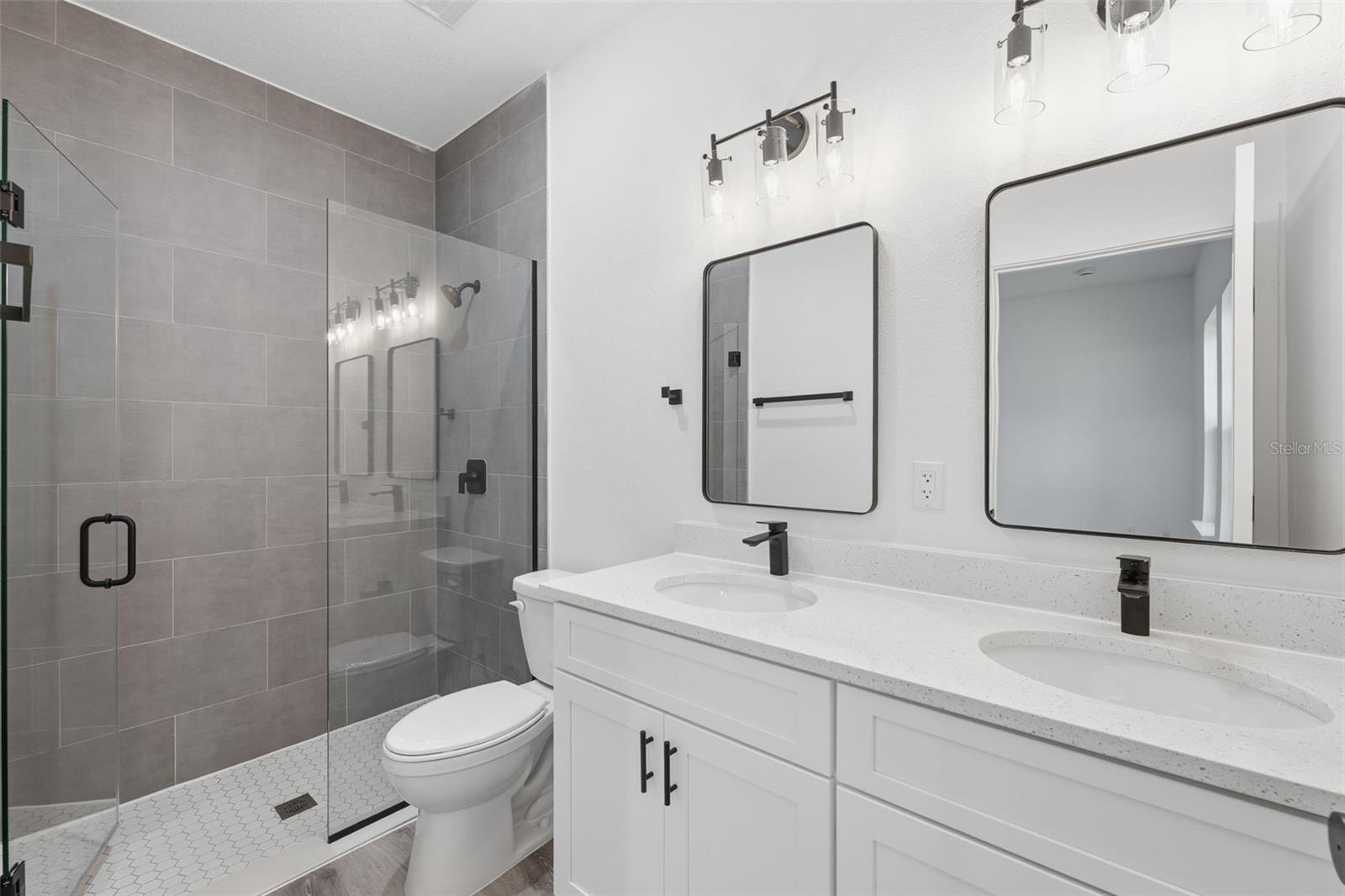 Image 17 of 26 For 7047 Lime Drive