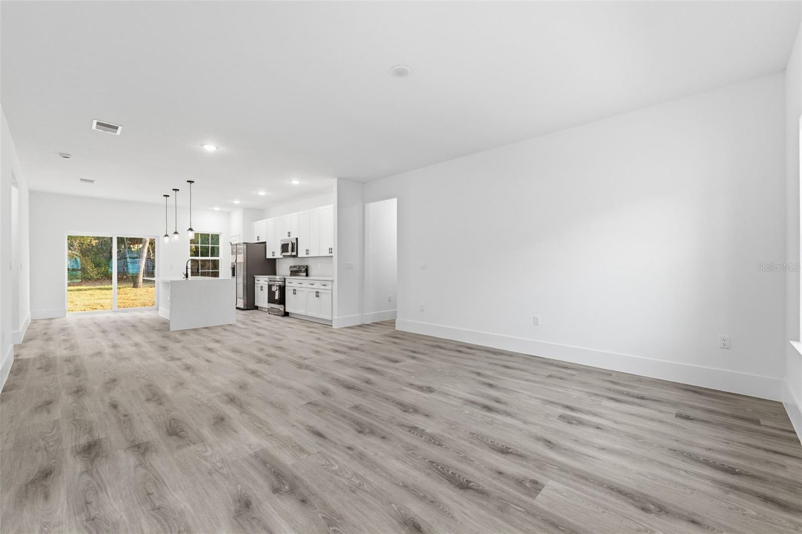 Image 6 of 26 For 7047 Lime Drive