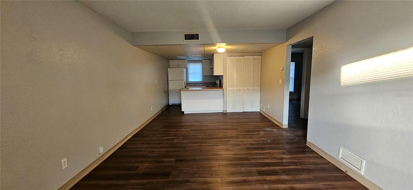 Image 2 of 7 For 1229 Kennedy Road 69