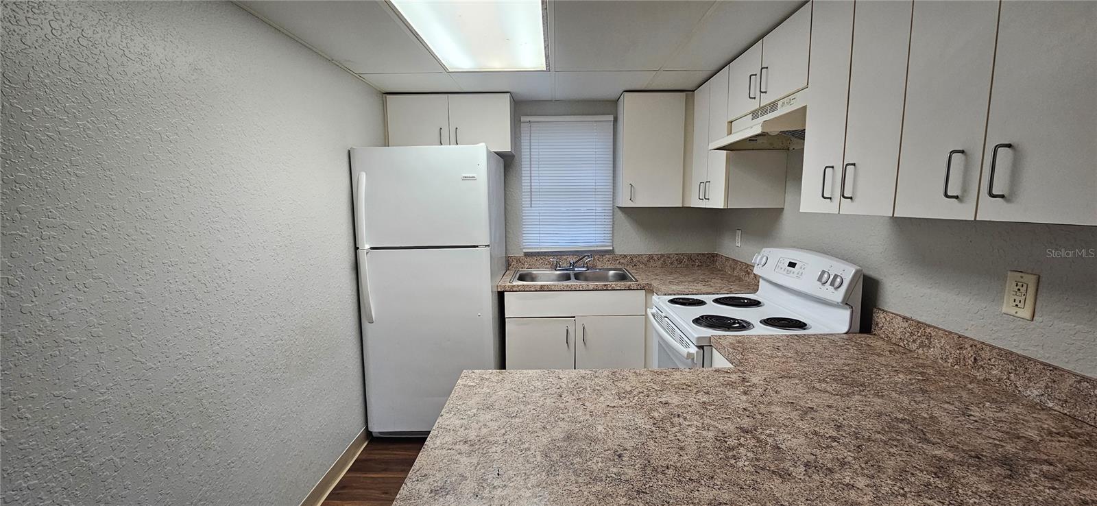 Image 4 of 7 For 1229 Kennedy Road 69