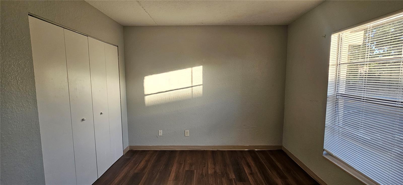 Image 5 of 7 For 1229 Kennedy Road 69