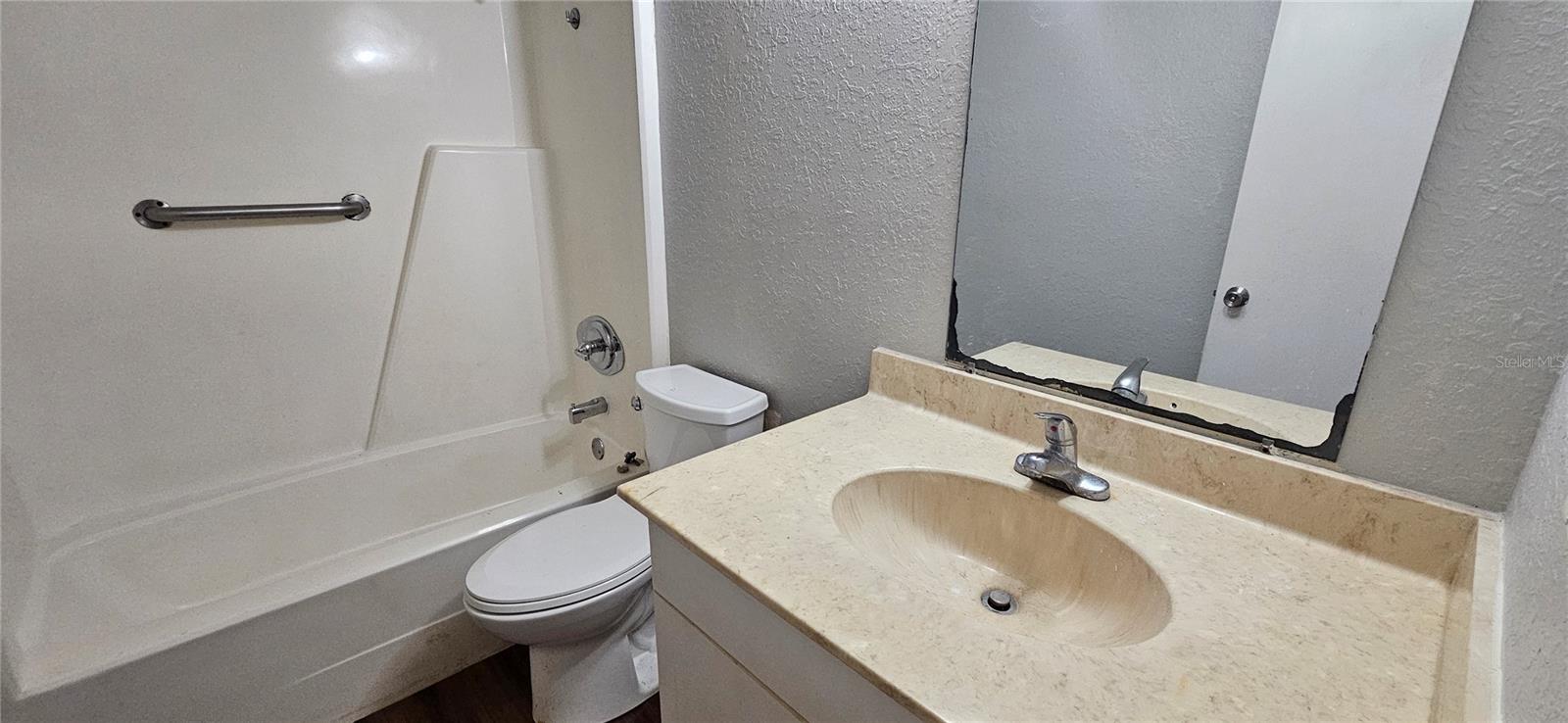 Image 6 of 7 For 1229 Kennedy Road 69