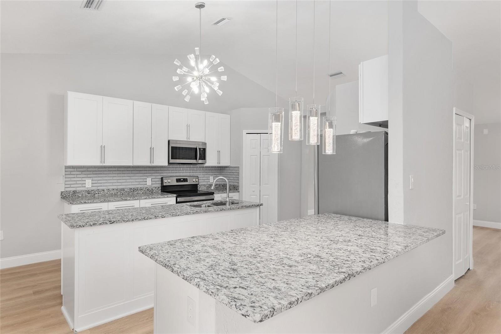Image 6 of 38 For 4181 111th Place