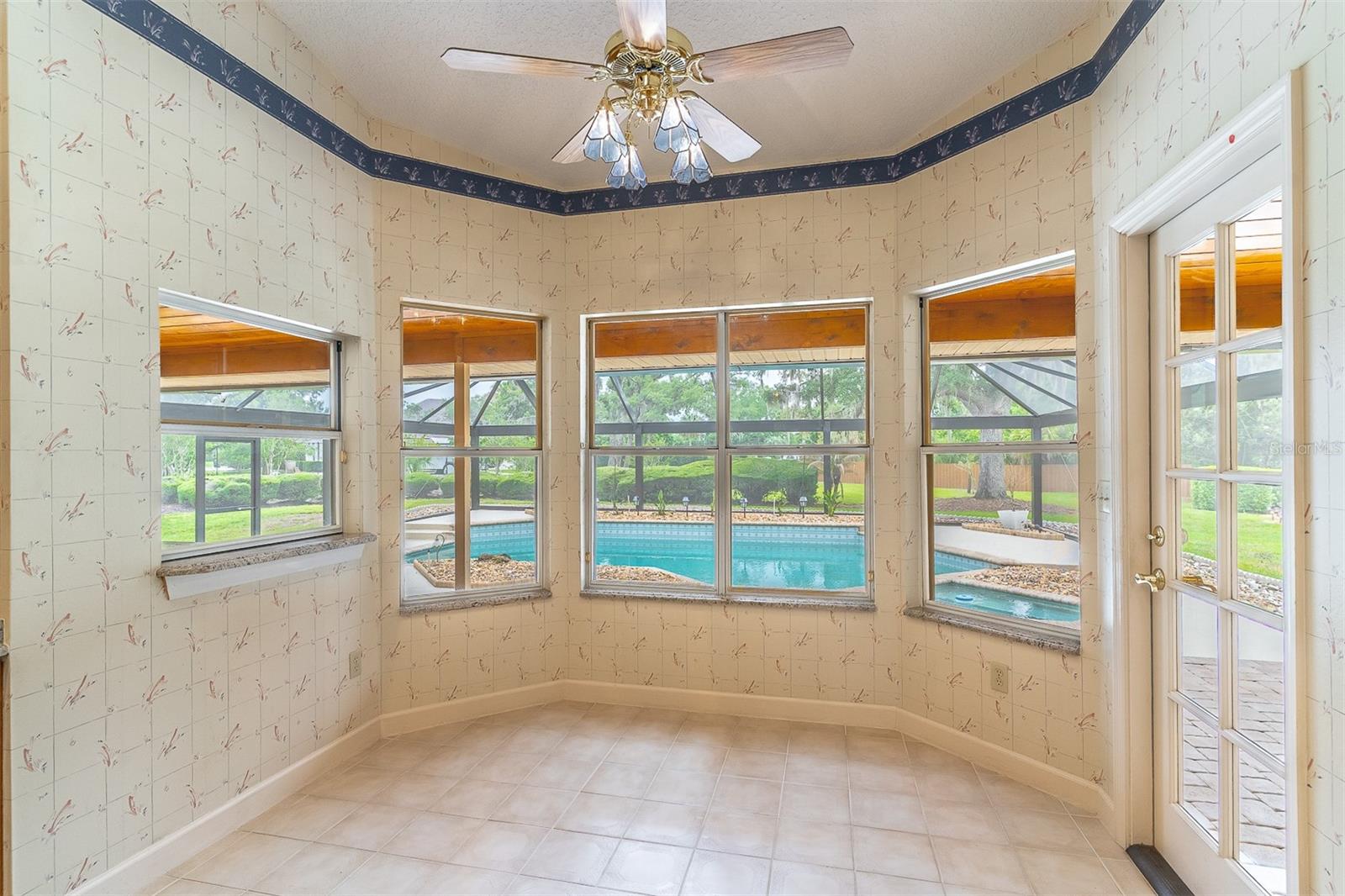 Image 13 of 37 For 2165 Blue Iris Place