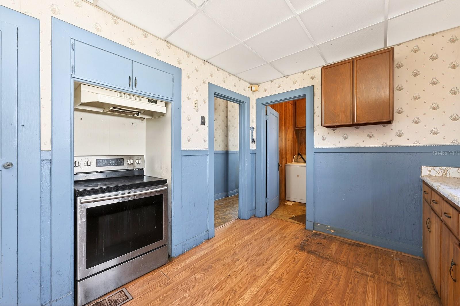 Image 22 of 50 For 1318 Park Avenue