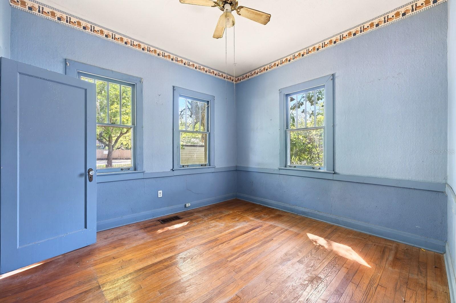 Image 30 of 50 For 1318 Park Avenue