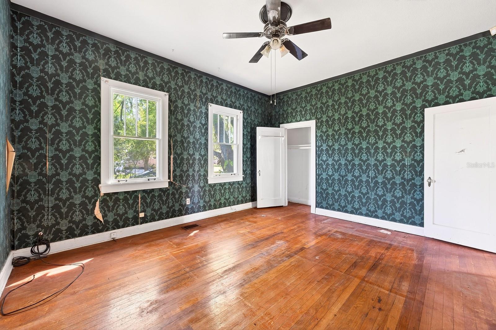 Image 41 of 50 For 1318 Park Avenue