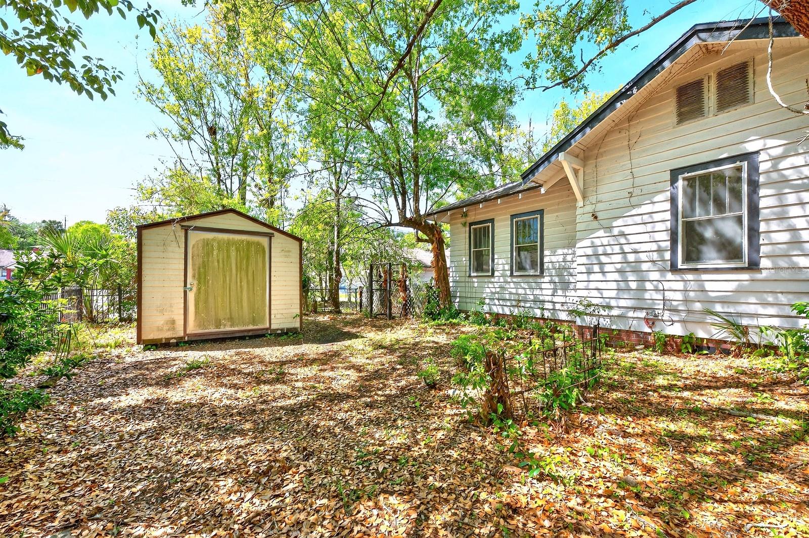 Image 44 of 50 For 1318 Park Avenue