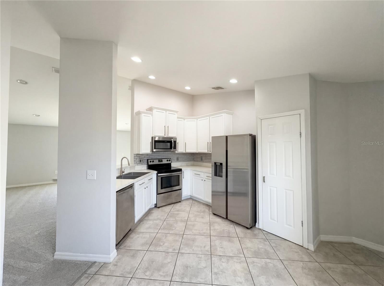 Image 11 of 21 For 264 Hidden Lake Lane