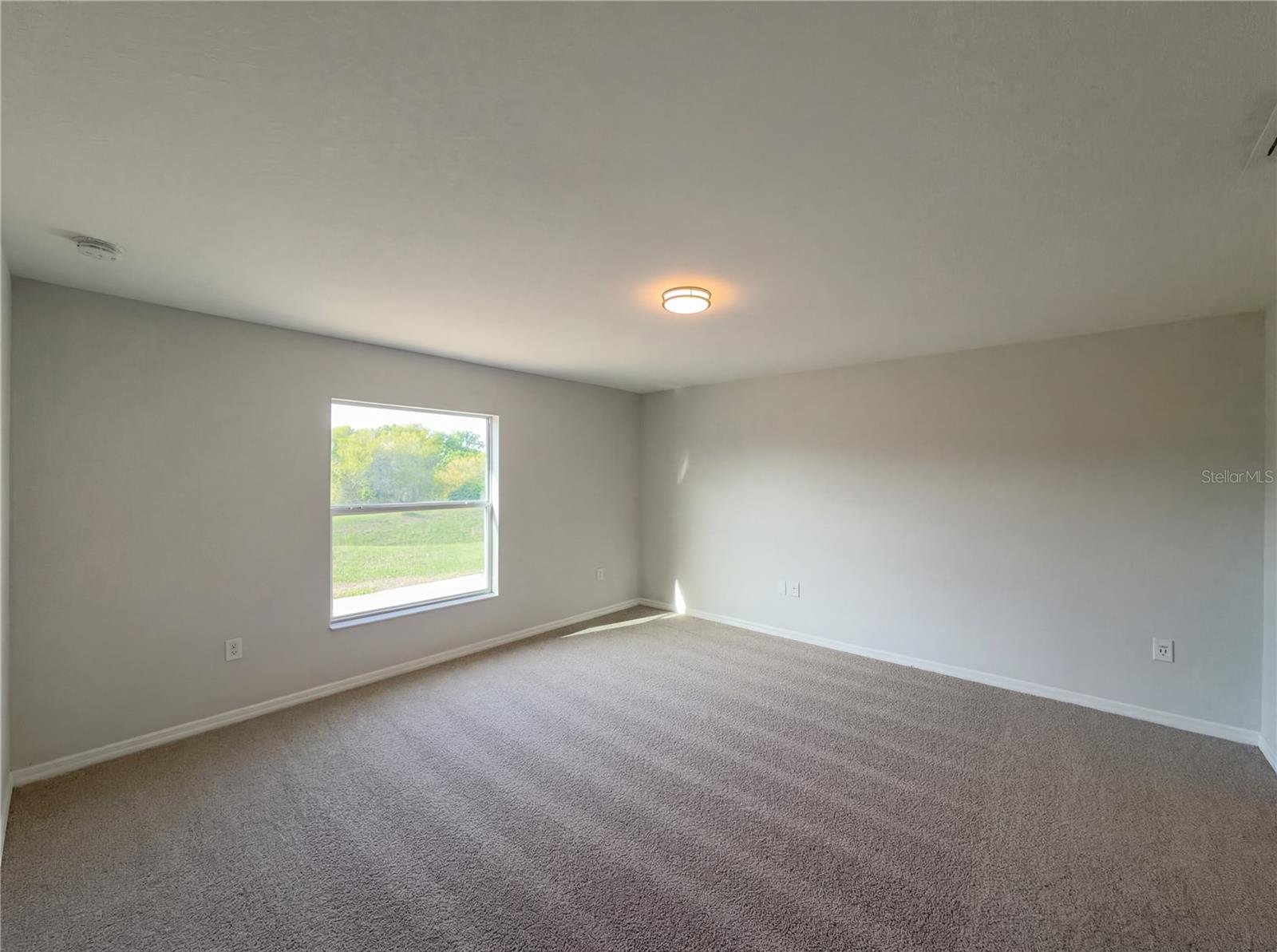 Image 13 of 21 For 264 Hidden Lake Lane