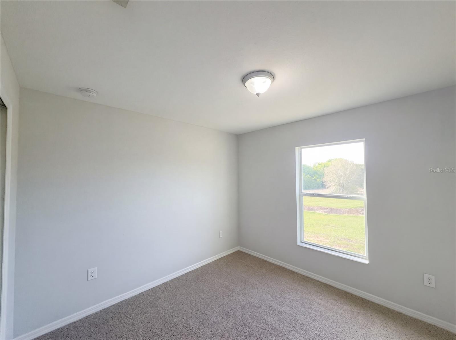 Image 14 of 21 For 264 Hidden Lake Lane