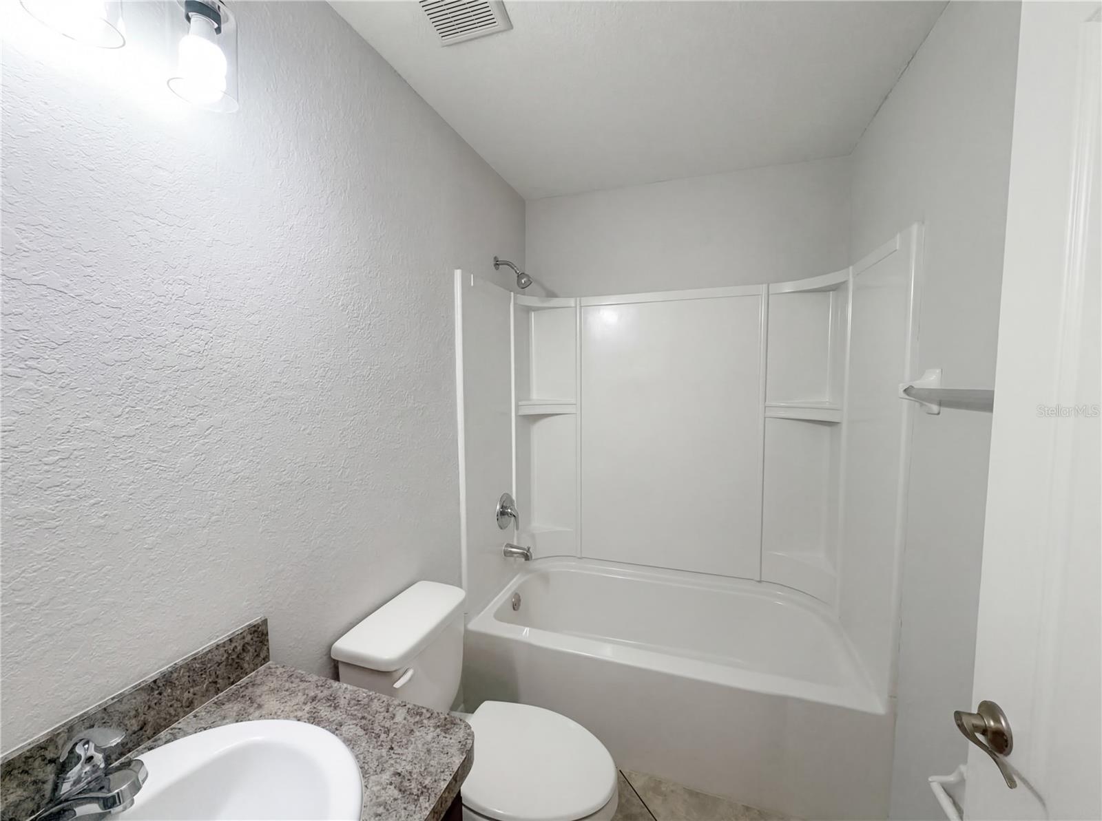 Image 18 of 21 For 264 Hidden Lake Lane