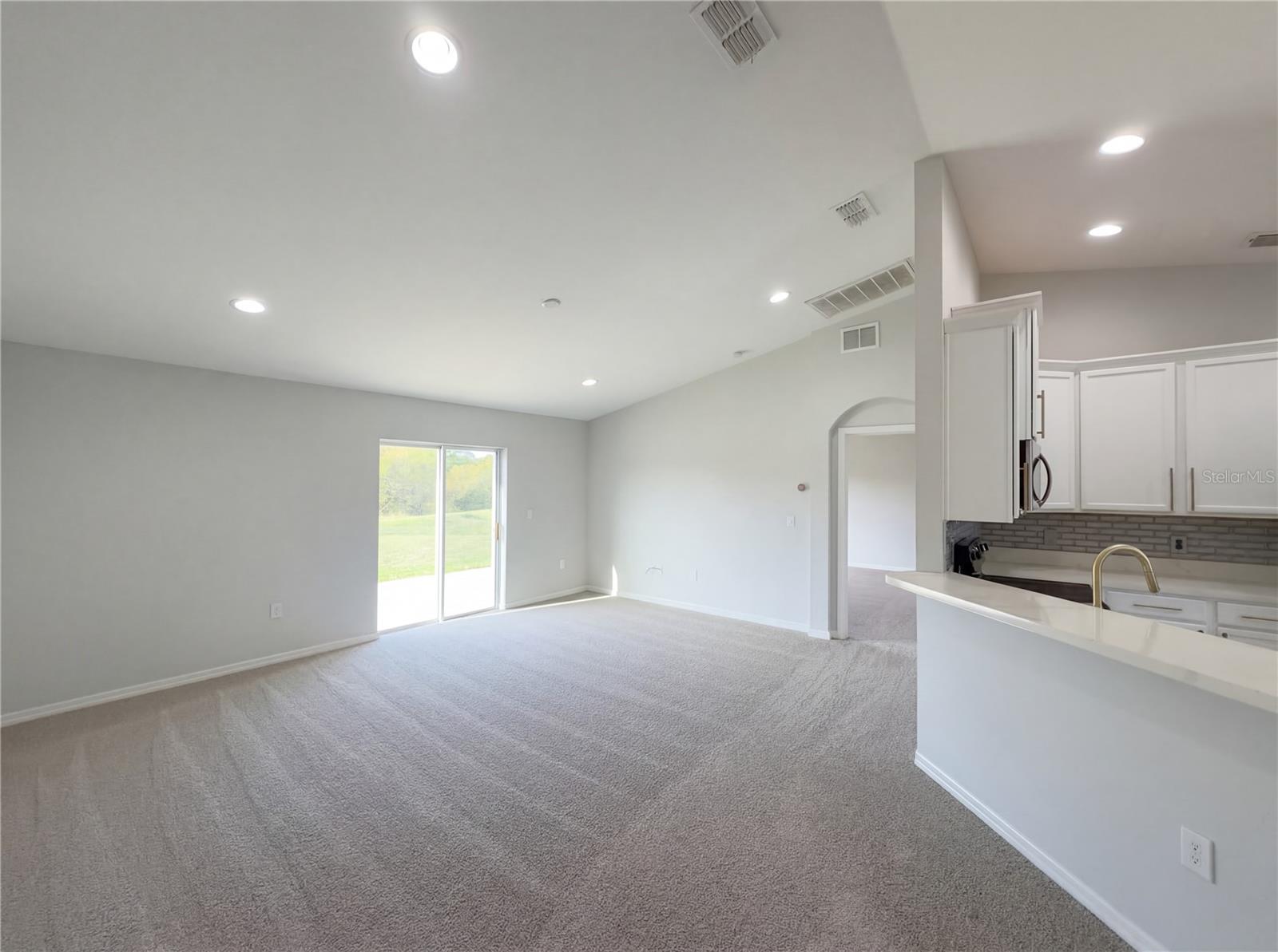 Image 8 of 21 For 264 Hidden Lake Lane