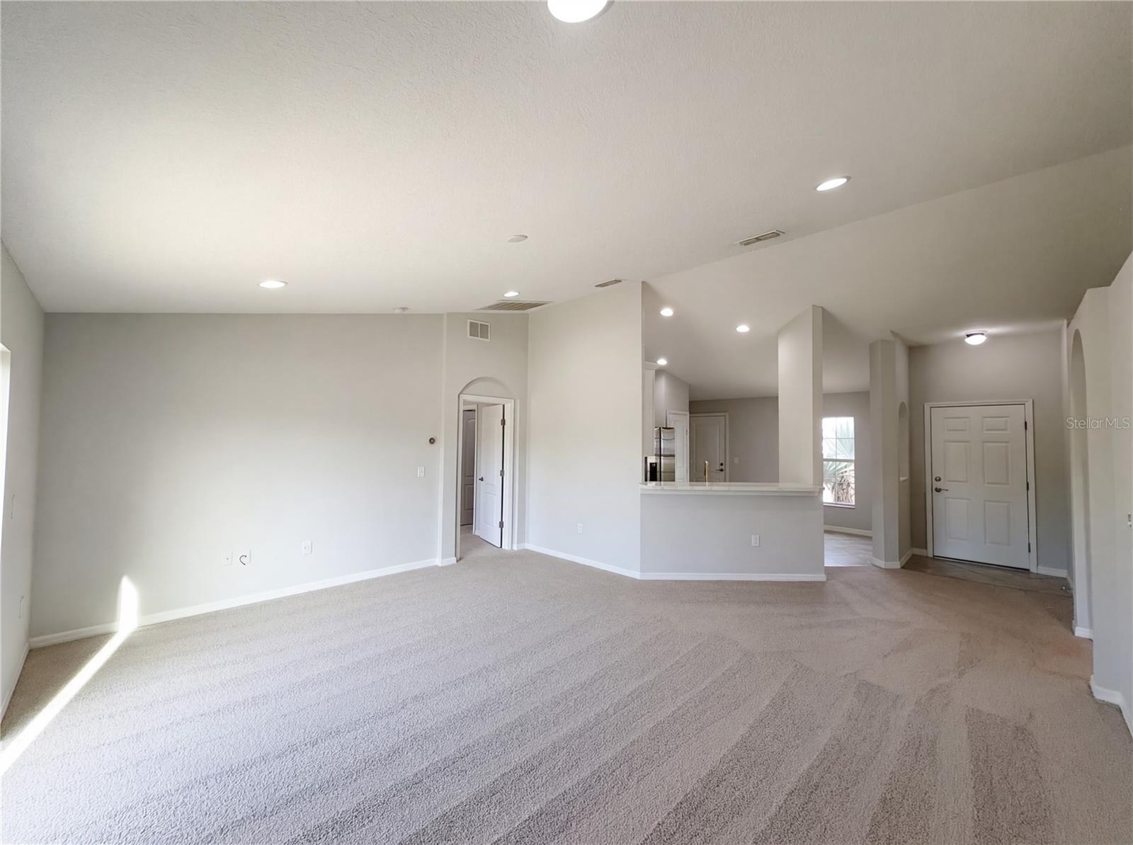 Image 9 of 21 For 264 Hidden Lake Lane