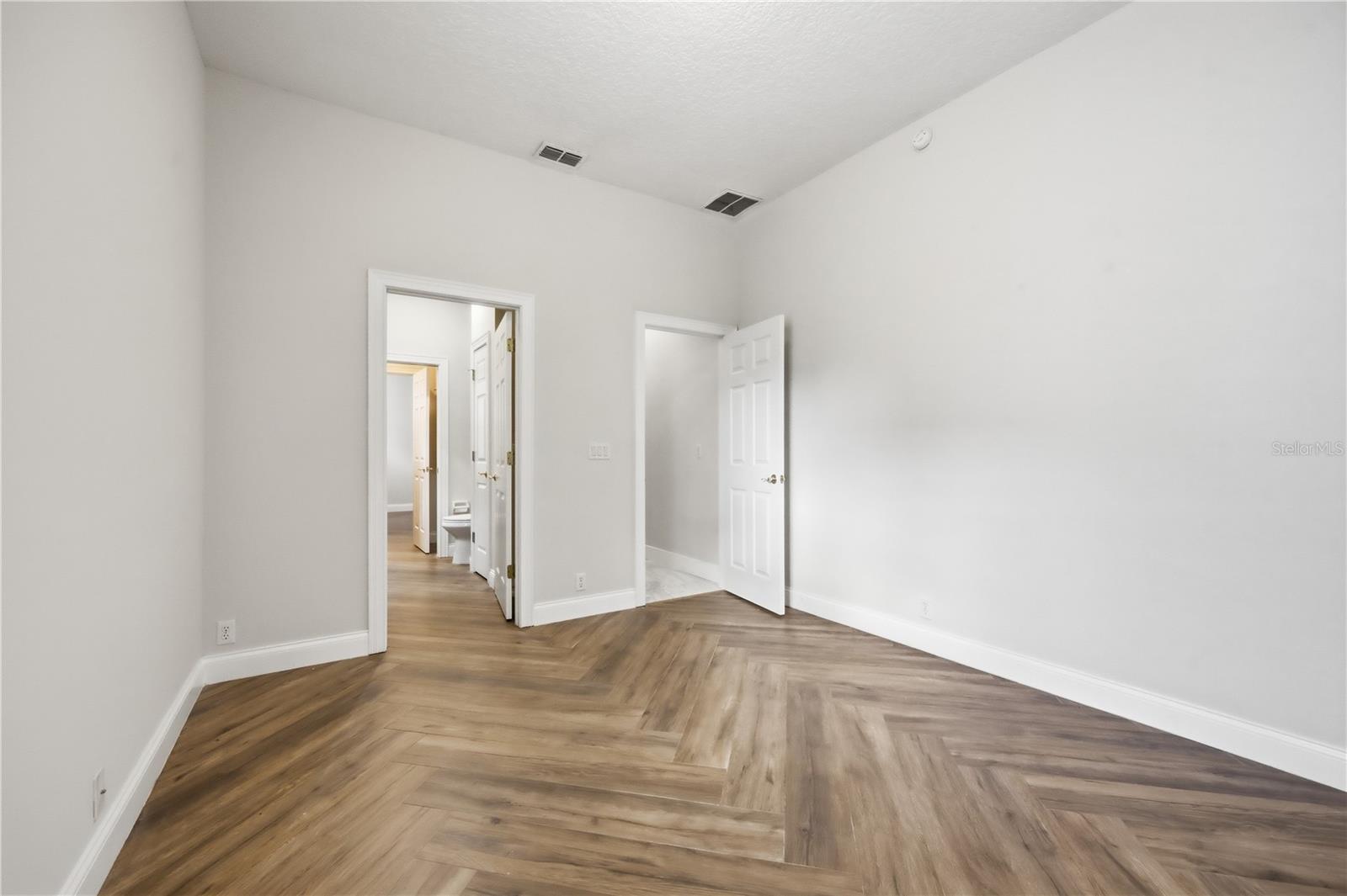 Image 48 of 68 For 11536 Claymont Circle