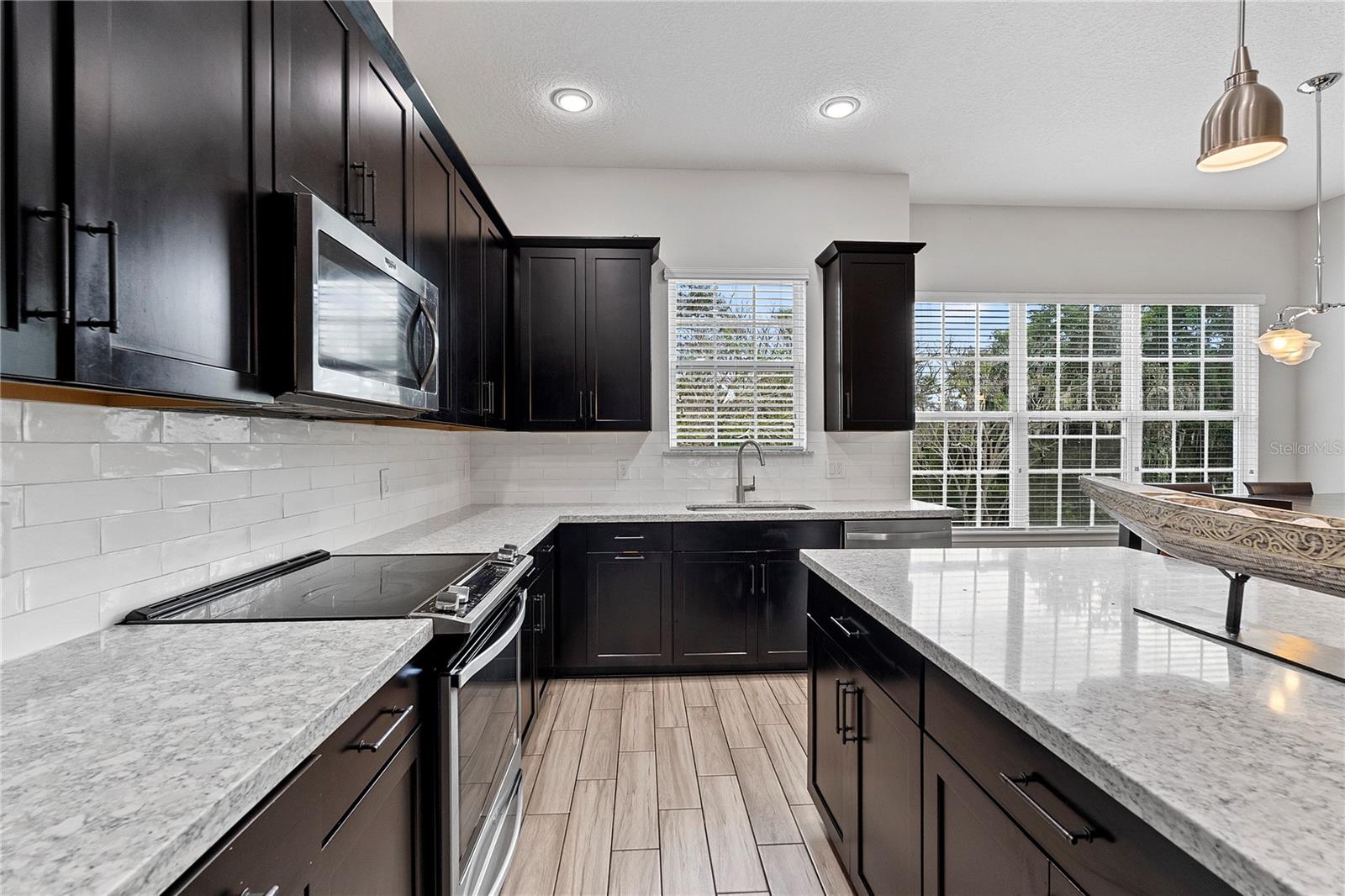 Image 21 of 44 For 2624 Lobelia Drive