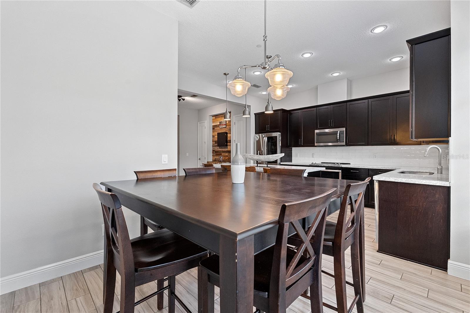 Image 23 of 44 For 2624 Lobelia Drive