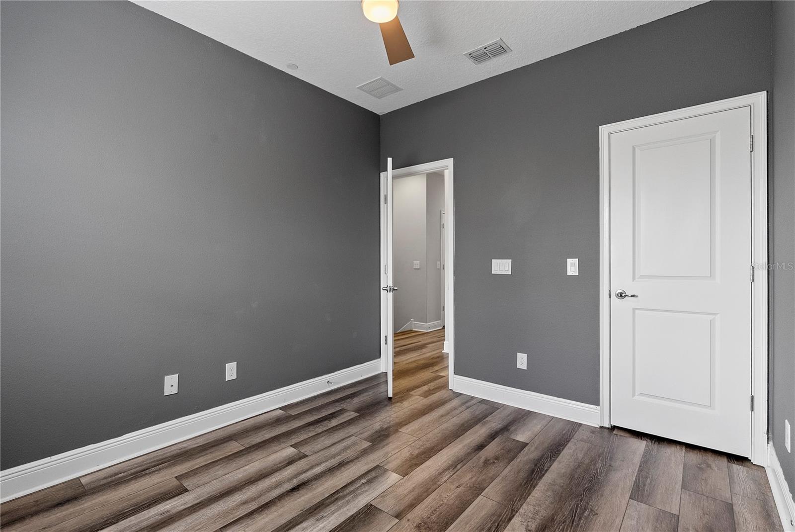 Image 25 of 44 For 2624 Lobelia Drive