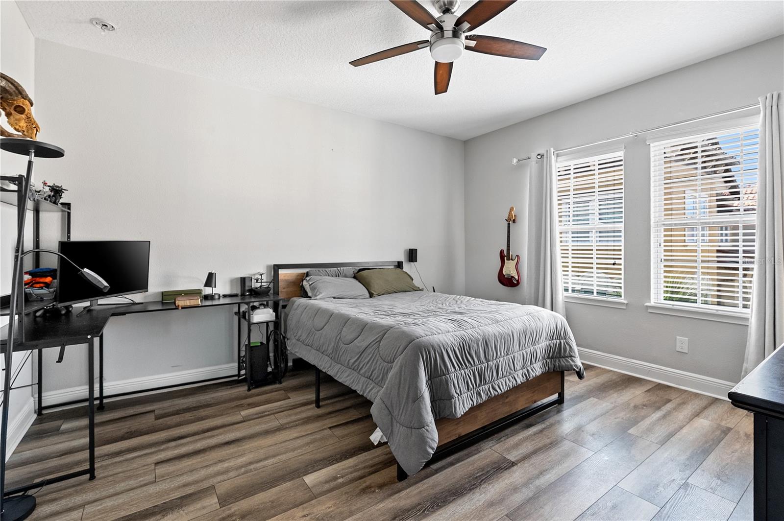 Image 28 of 44 For 2624 Lobelia Drive