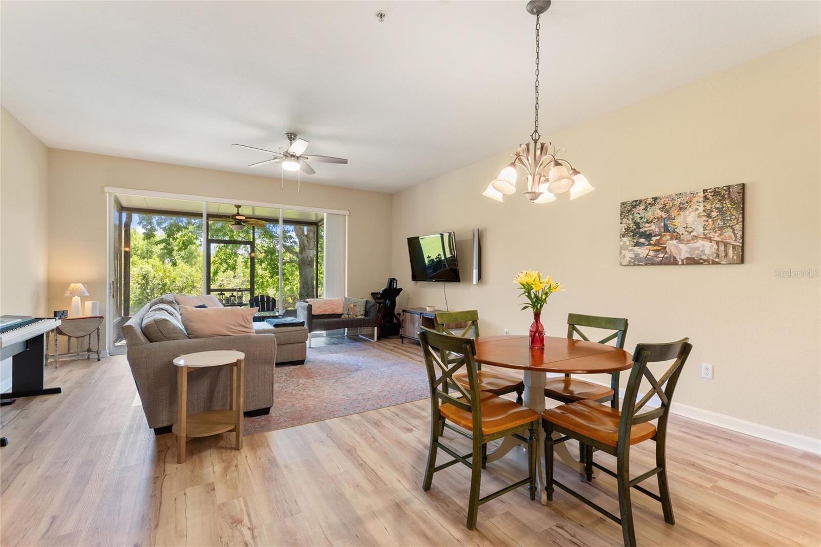 Image 10 of 43 For 6342 Daysbrook Drive 103