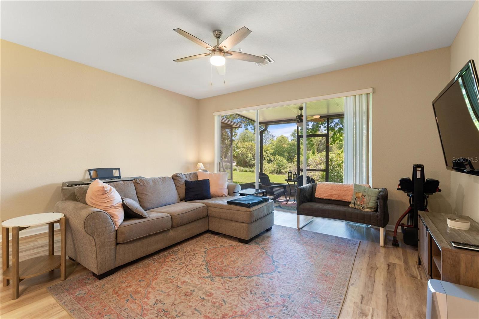 Image 13 of 43 For 6342 Daysbrook Drive 103