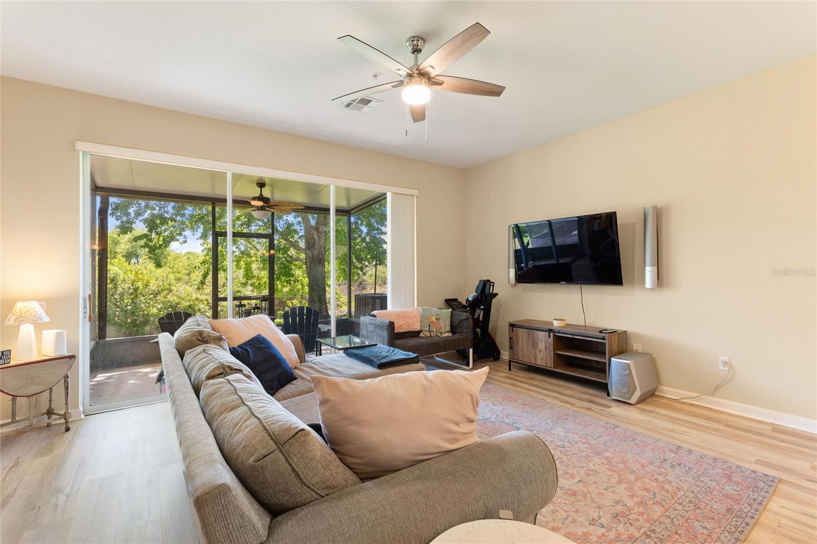 Image 14 of 43 For 6342 Daysbrook Drive 103