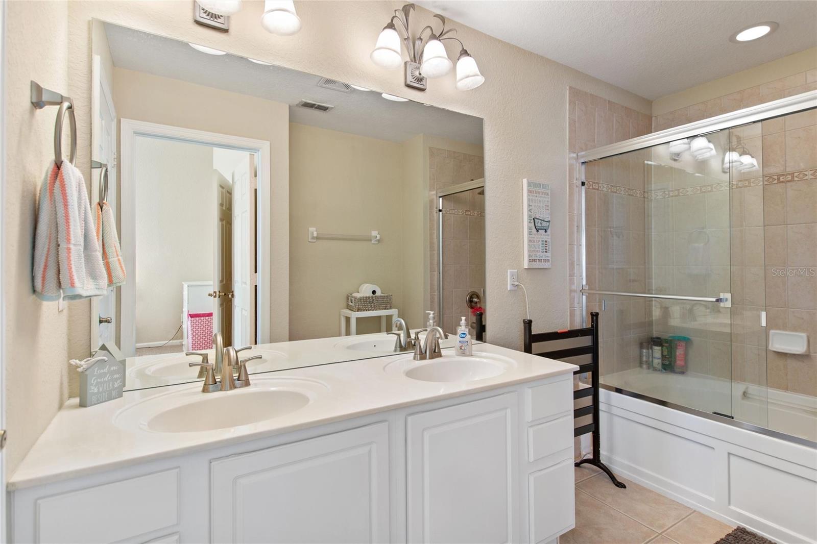 Image 22 of 43 For 6342 Daysbrook Drive 103