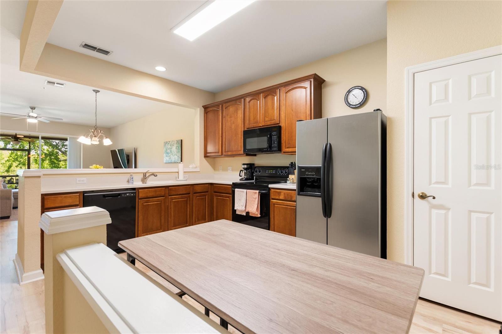 Image 6 of 43 For 6342 Daysbrook Drive 103