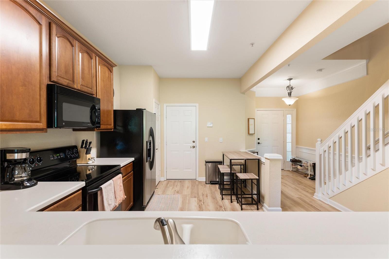 Image 8 of 43 For 6342 Daysbrook Drive 103