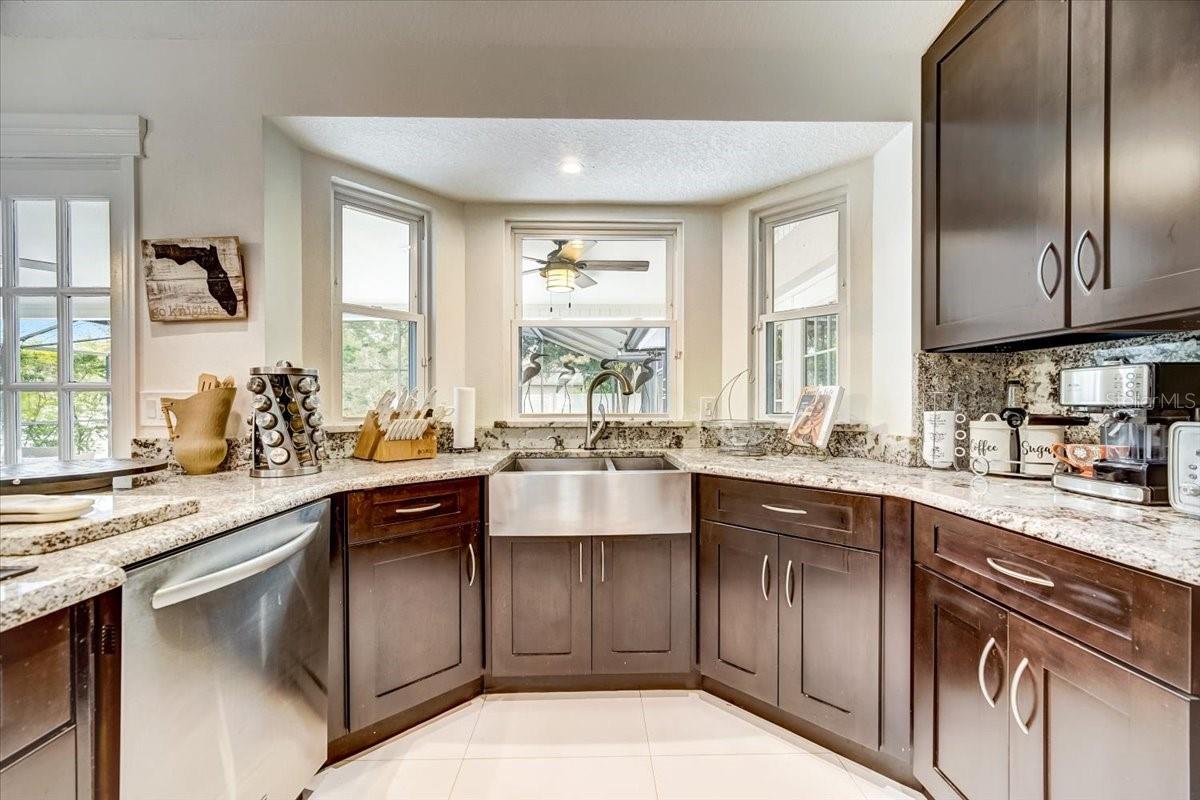 Image 17 of 71 For 7233 Branchtree Drive