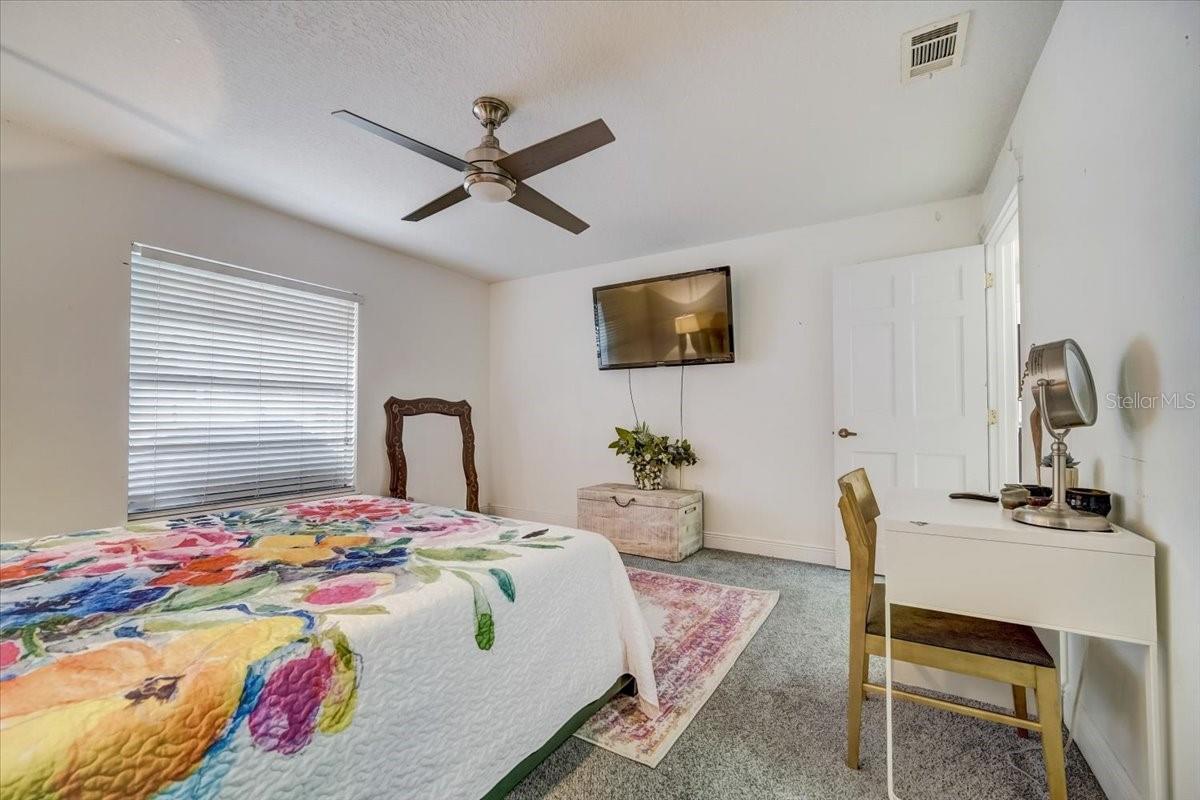 Image 31 of 71 For 7233 Branchtree Drive