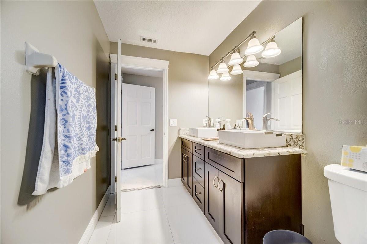 Image 34 of 71 For 7233 Branchtree Drive