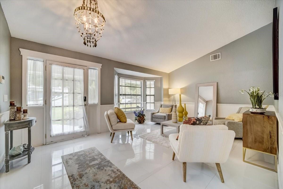 Image 6 of 71 For 7233 Branchtree Drive