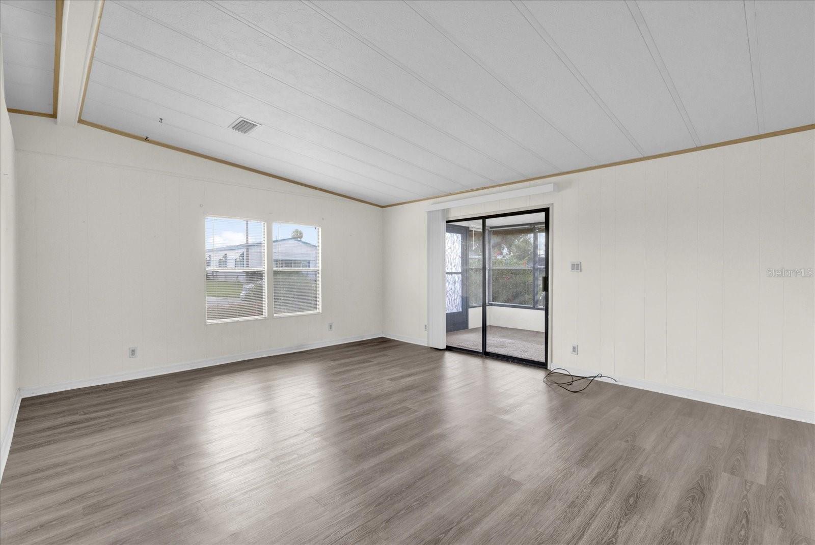 Image 12 of 52 For 415 Timber Trail