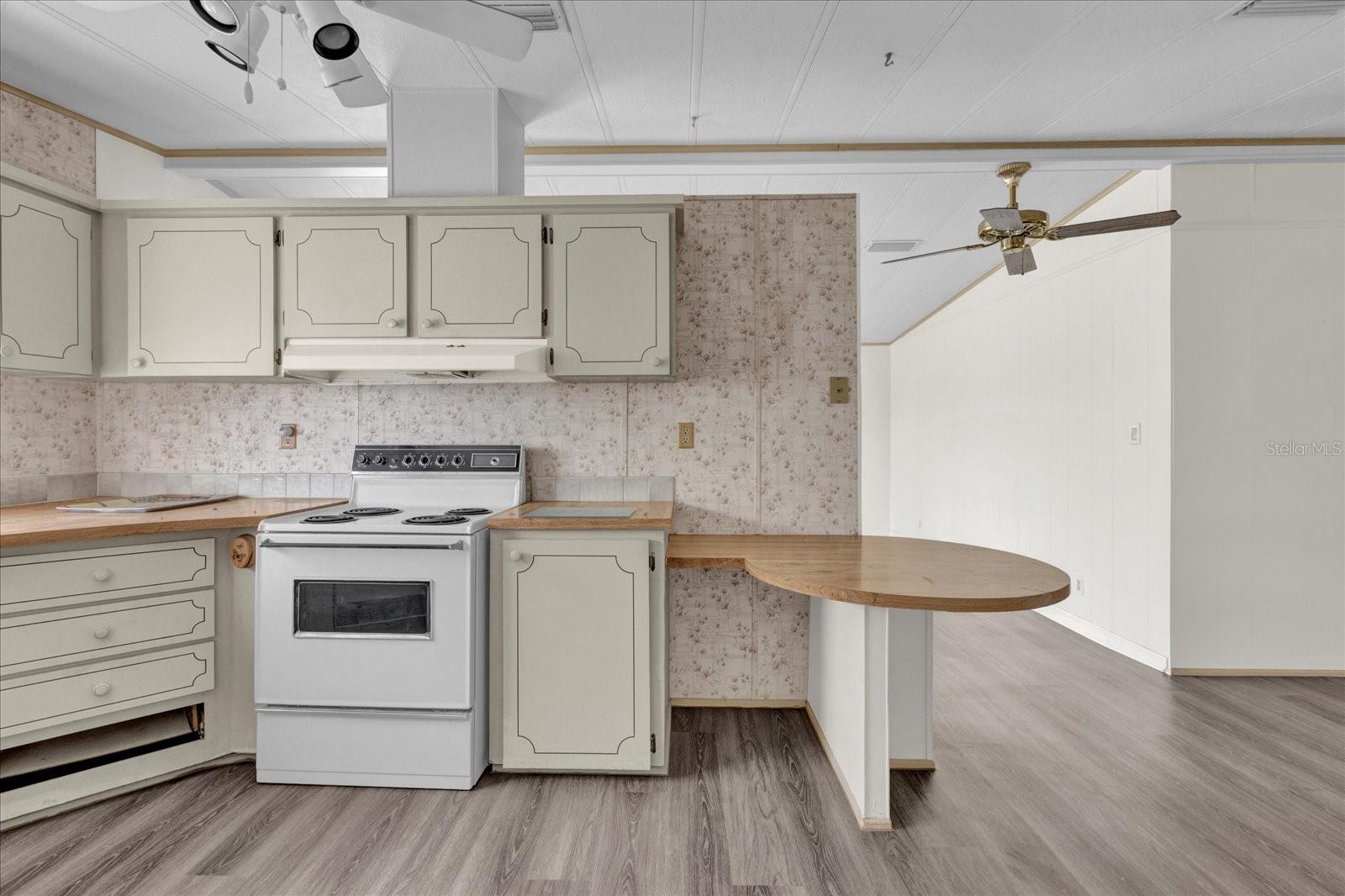 Image 6 of 52 For 415 Timber Trail