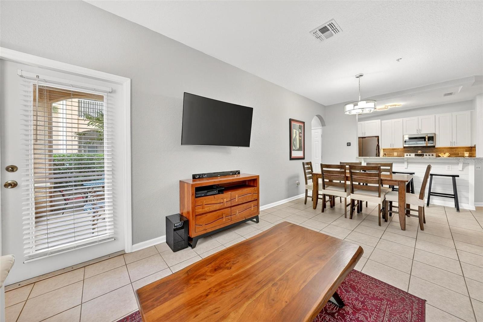 Image 10 of 62 For 2774 Almaton Loop 105