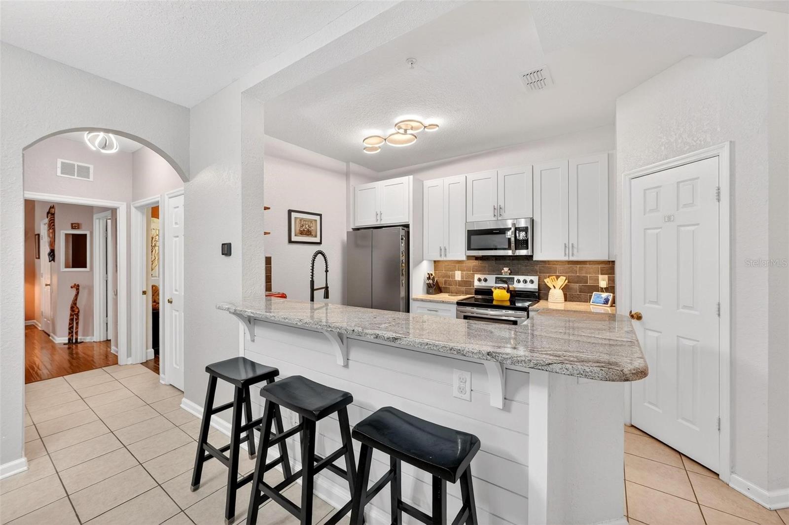 Image 14 of 62 For 2774 Almaton Loop 105