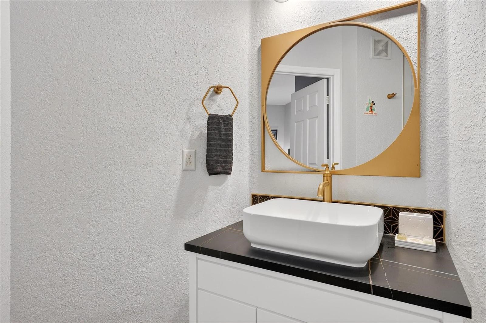 Image 22 of 62 For 2774 Almaton Loop 105