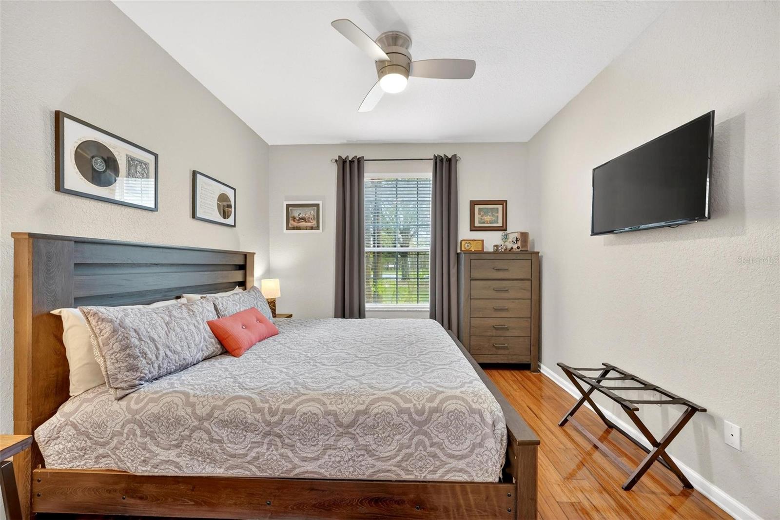 Image 30 of 62 For 2774 Almaton Loop 105