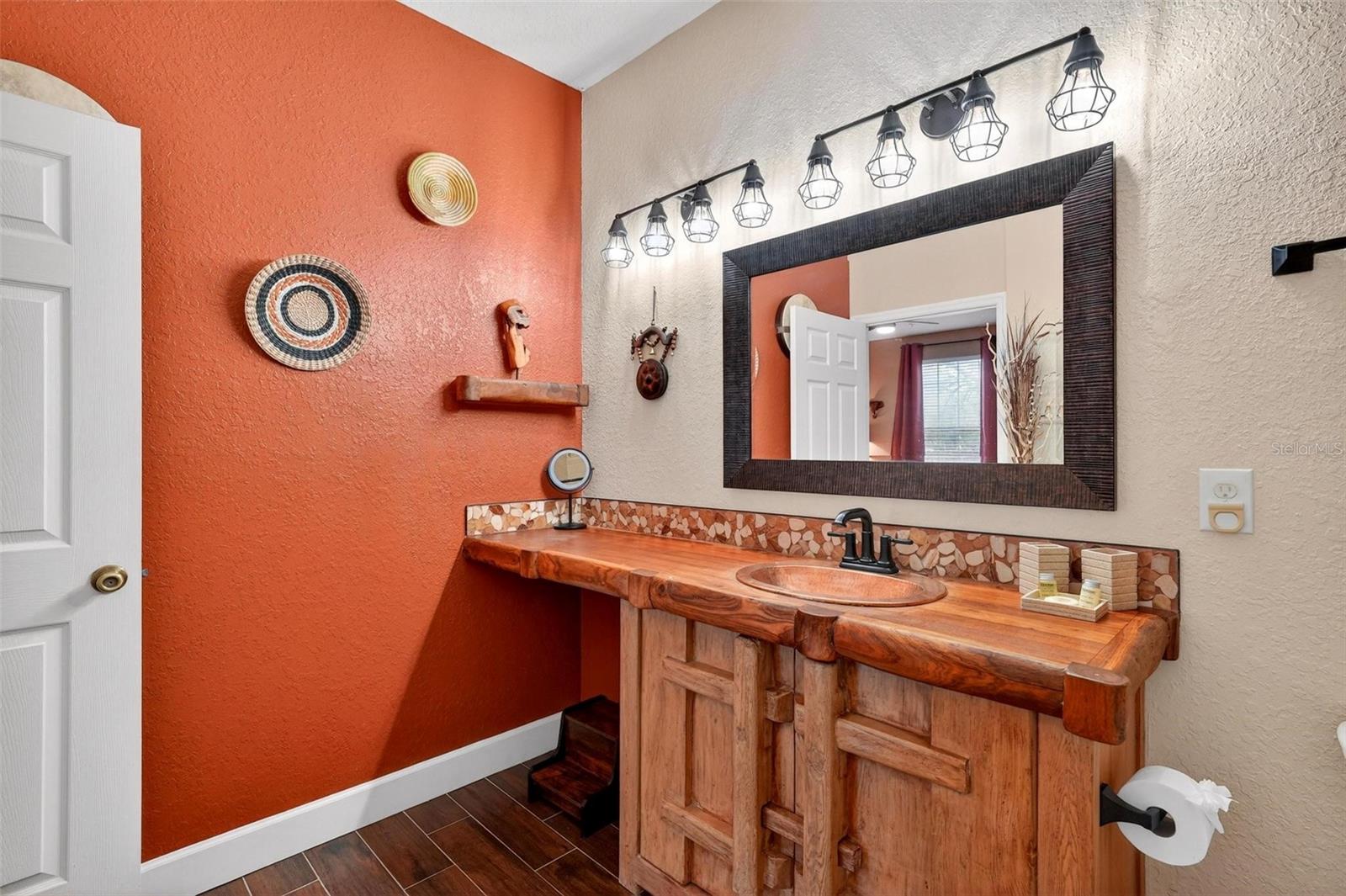 Image 41 of 62 For 2774 Almaton Loop 105