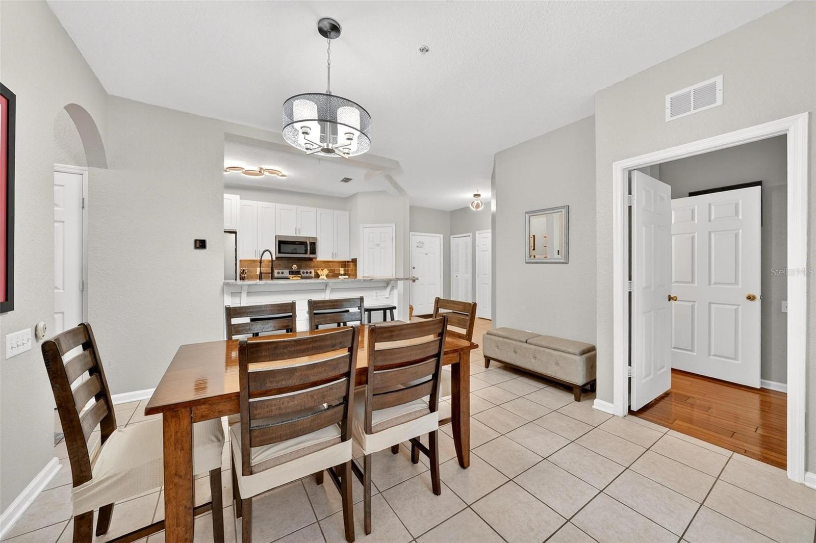 Image 7 of 62 For 2774 Almaton Loop 105