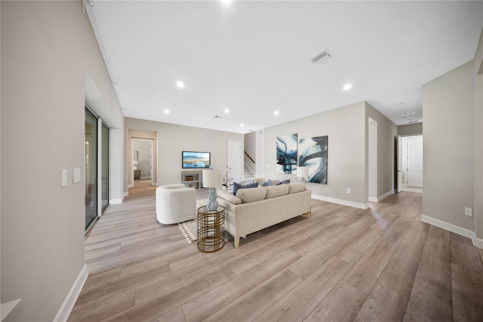 Image 12 of 53 For 10199 Brocksport Circle