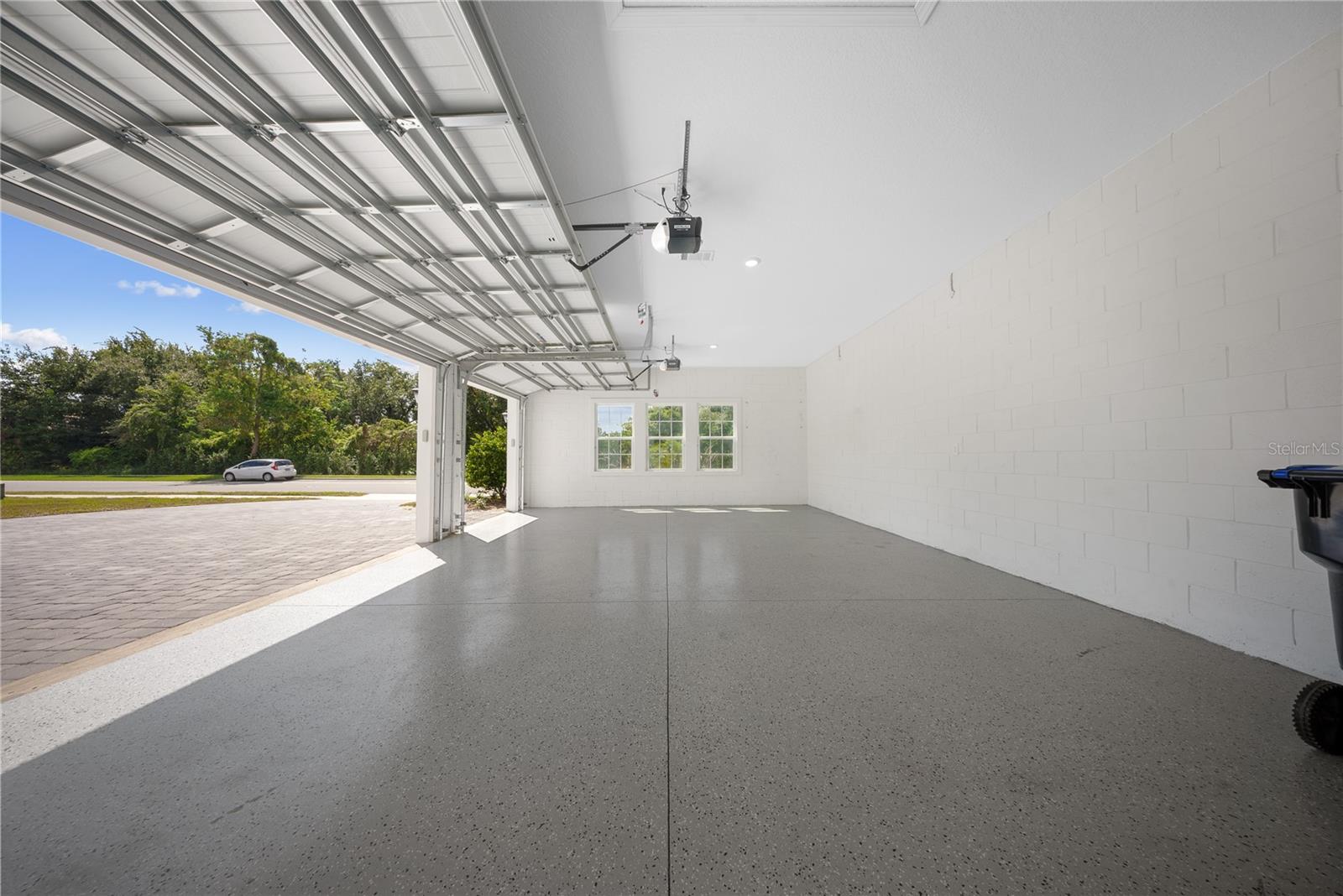 Image 18 of 53 For 10199 Brocksport Circle