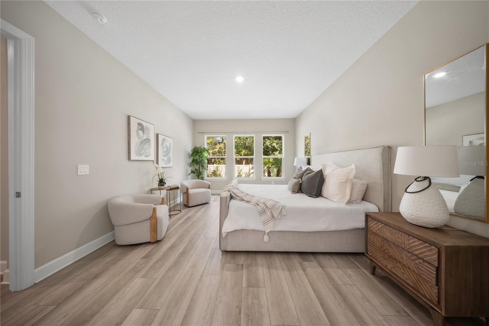 Image 22 of 53 For 10199 Brocksport Circle