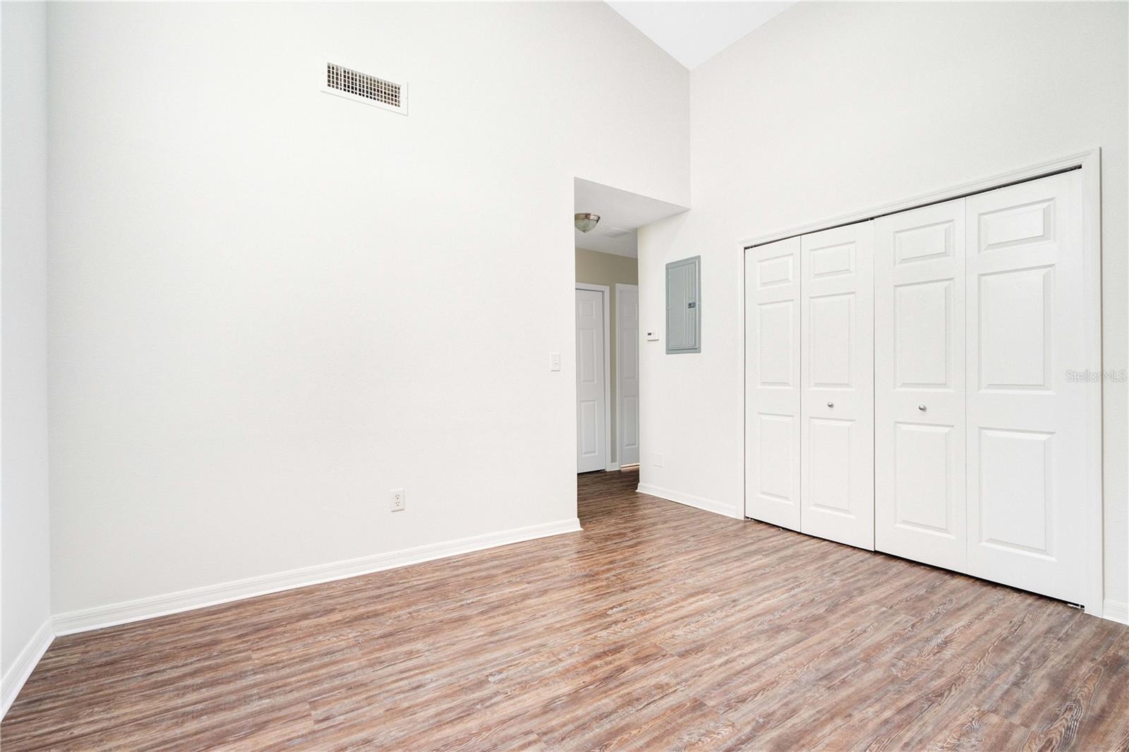 Image 10 of 20 For 145 Pearl Lake Causeway 202