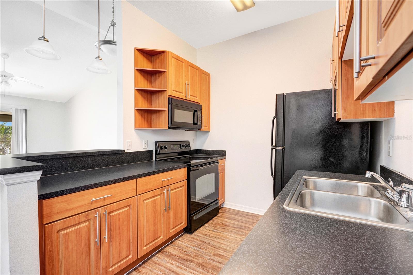 Image 6 of 20 For 145 Pearl Lake Causeway 202