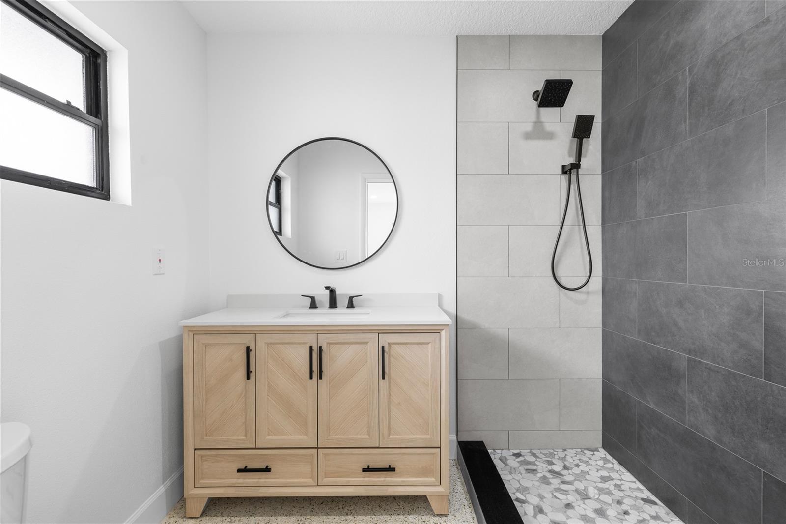 Image 18 of 40 For 909 Marabon Avenue